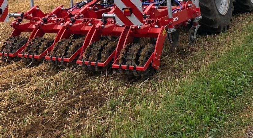 Hatékony munkagépek gyeplazításhoz, szellőztetéshez, felülvetéshez