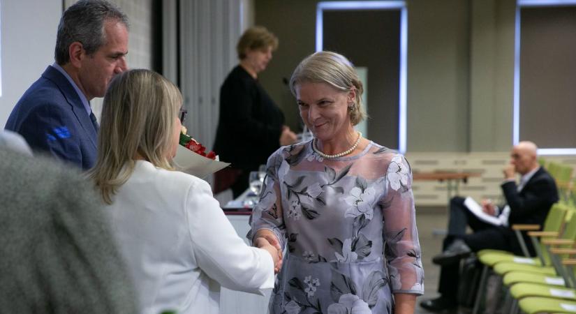 Prima-díjakat és kórházi kitüntetéseket is átadtak Kecskeméten