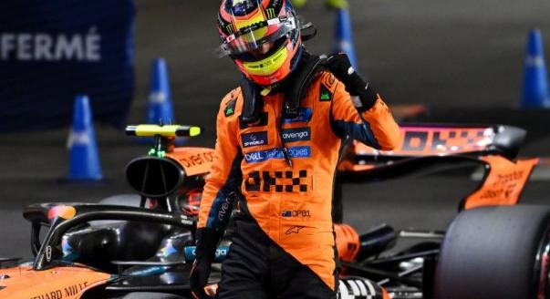 Piastri hibátlan szombaton, katasztrófa a Ferrarinál – F1-es hírek