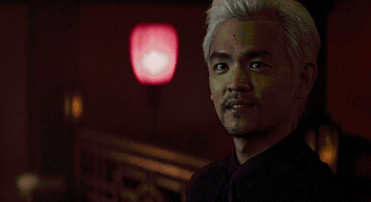 Az emlékmás: Különleges látványvilág, remek rendezés és alakítások (kritika)