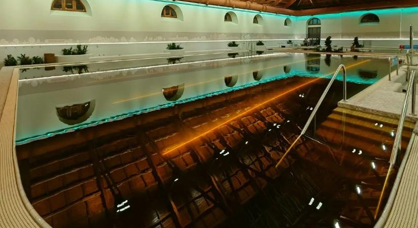 Felújított fürdőrészleg Gyulán, megújulás előtt Bükfürdő, új termálkút a Balaton közelében