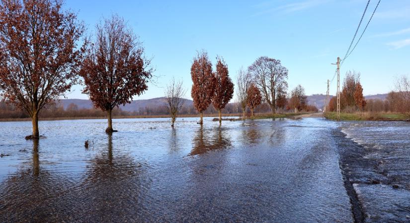 Helyzetjelentés és fotók a megáradt magyarországi folyókról