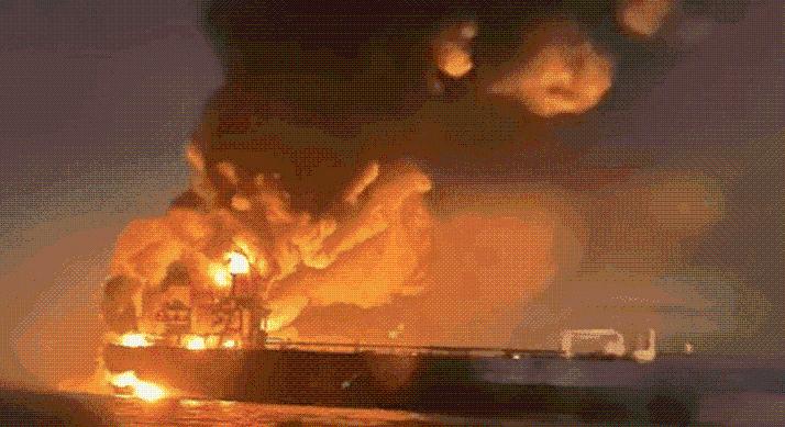 Támadás a Fekete-tengeren – Ukrajna célba vette az orosz olajszállító árnyékflottát