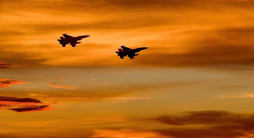 Riasztást kapott az amerikai légierő – azonnal megindultak az F-16-os vadászgépek