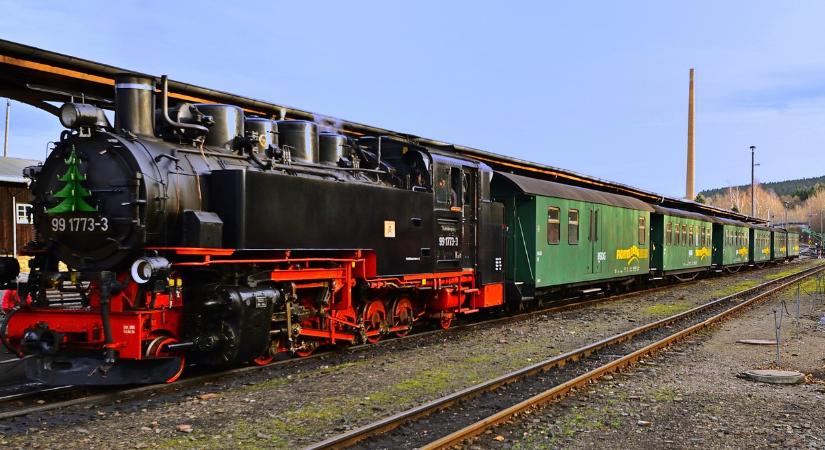 Vonatozott már a Mikulással? Ezek a legmenőbb adventi kisvasutak