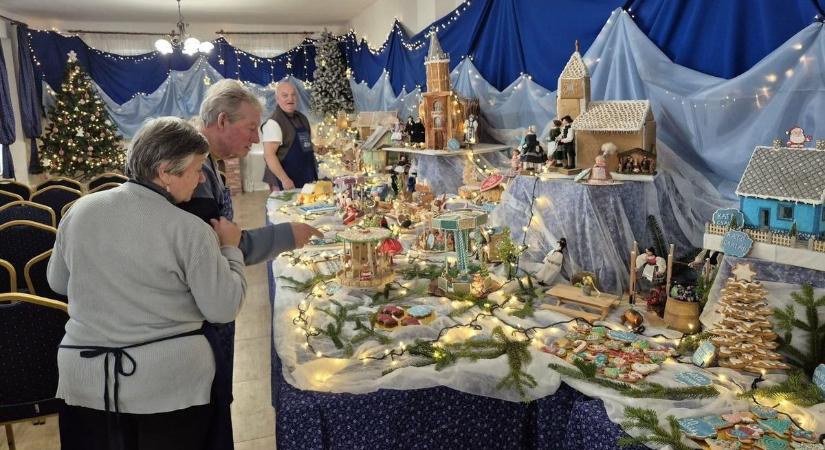 Karácsonyi csoda: 127 kilogramm mézeskalácsból készültek templomok és házikók! (fotók)
