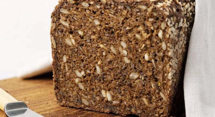 Dán rozskenyér: tápláló, magvakban gazdag péksütemény