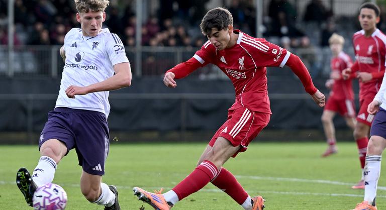 A büszke édesapa megerősítette, hamarosan négy magyar lehet a Liverpool profijai közt