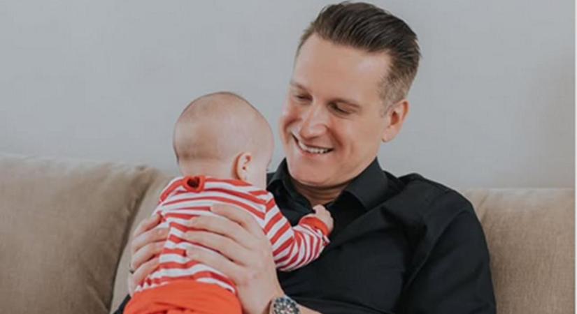 Pély Barna 8 hónapos kislánya írtó cuki: Abigélt ritkán láthatjuk