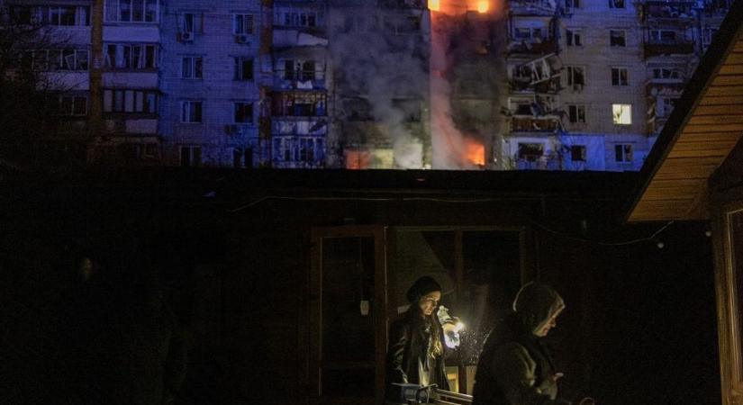 Aggódnak Kijevben: újabb brutális légitámadás érte az ukrán fővárost, a katonai vezető kőkeményen figyelmeztetett (VIDEÓ)