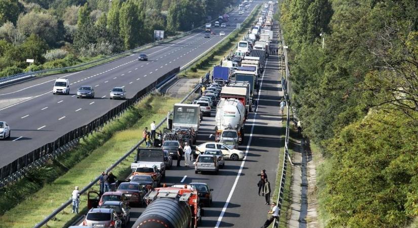 Háromsávosra bővül az M7-es Budapest és a Balaton között