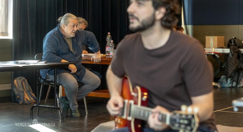 Vidnyánszky Attila zenés formában is bemutatja a a Csongor és Tündét: „Talán csak a szerelem tudja megállítani azt a száguldó időt, ami az életünk”