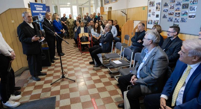 Savaria 70: iskolatörténeti fotókiállítás nyílt a technikumban