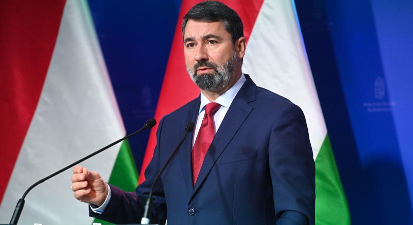 Hidvéghi Balázs tiltakozásra szólított fel