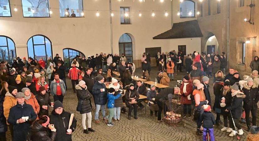 Advent Vár Kőszegen vasárnap is: hangulatos műsorszámokkal, laktató ételekkel hívnak a várba