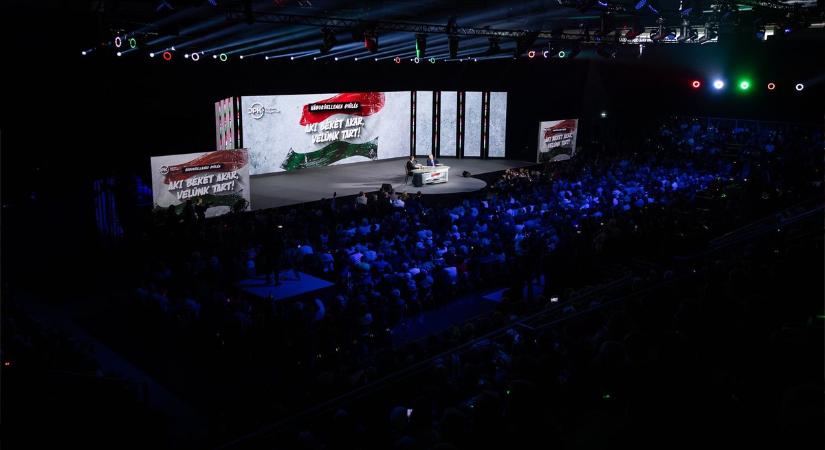 Lélegzetelállító felvételek készültek a nyíregyházi Háborúellenes Gyűlésen!