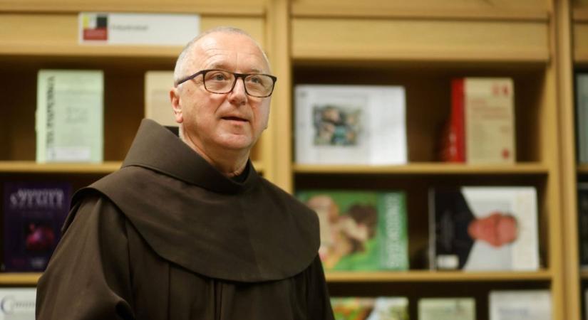 Így találhatjuk meg az ünnep igazi lényegét – adventi beszélgetés Kapisztrán atyával