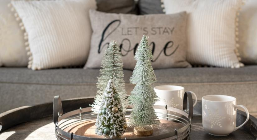 4 téli dekorációs tipp, ami bármilyen kis nappalit hangulatosabbá tesz
