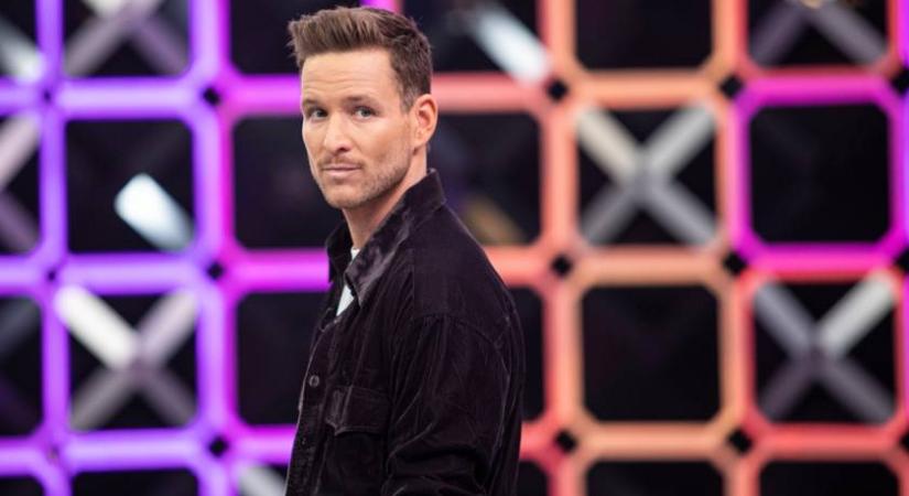 Istenes Bence öccse, ahogy nő, egyre helyesebb: a 19 éves Beni tiszta apja