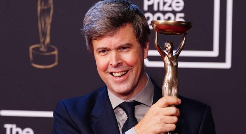 A Booker-díjas David Szalay: „Semmiképpen sem átutazó vagyok Magyarországon