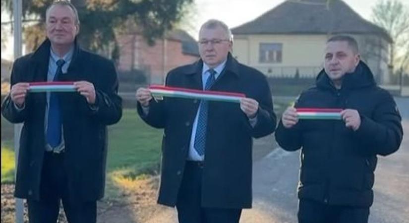 Ezt már nagyon várta mindenki: újabb út újult meg a hevesi községben