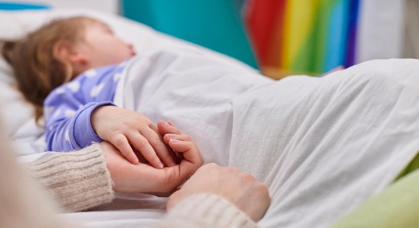 „A háziorvosunk sem a rendelőben, sem az ügyeleten nem segített a kisfiunkon”