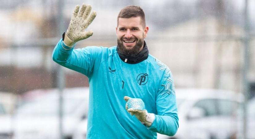 Következik a gigászok csatája