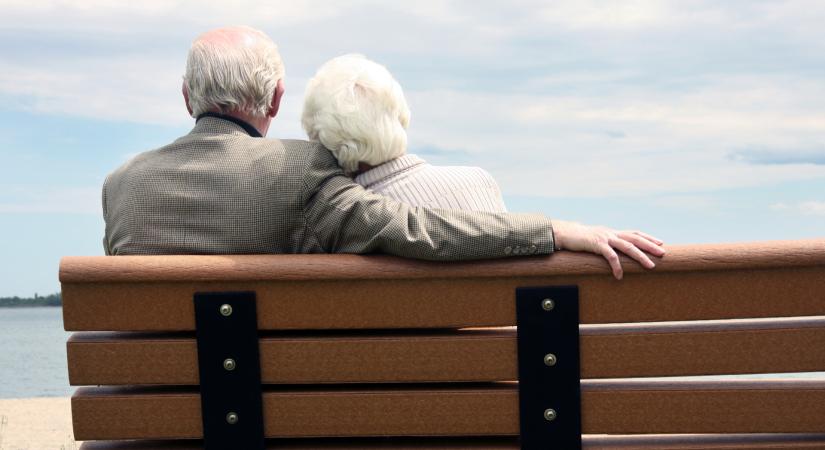 Tényleg elszállt az idő a magyar nyugdíjrendszer felett: már nem dughatjuk homokba a fejünket