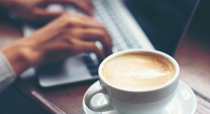 Egyre több munkaadó veti be a kávétesztet állásinterjún – Ezt árulja el a jelöltekről
