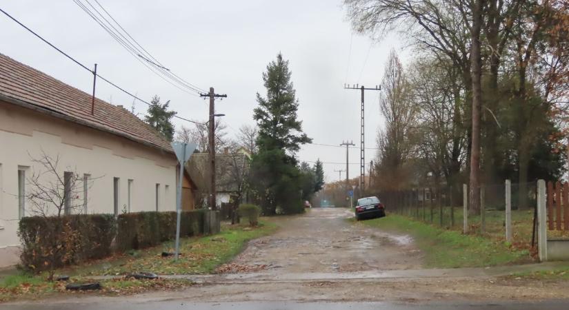 Végre jön az aszfalt: három székkutasi utca új burkolatot kap decemberben