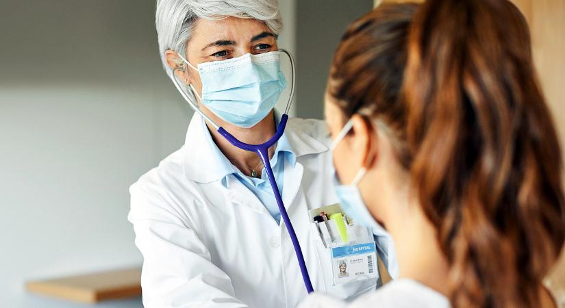 Itt a következő nyavalyahullám: már van, ahol hétfőtől kötelező a maszk