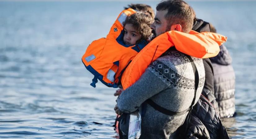 Arte: Ha 7-8 ezer kilométert utaztak, az illegális bevándorlók nem fognak feladni mindent 30 kilométerre az angol partoktól