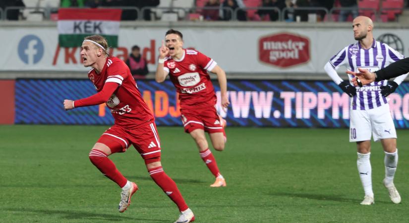 Ráfázott a kihagyott büntetőre az Újpest, a szurkolók sem bírták cérnával