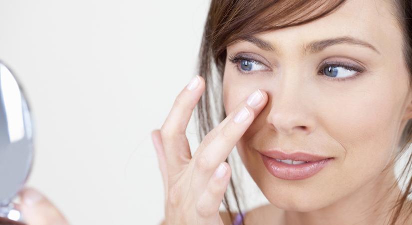 Ezzel az 1 másodperces szépségtrükkel azonnal megfiatalíthatod az arcodat