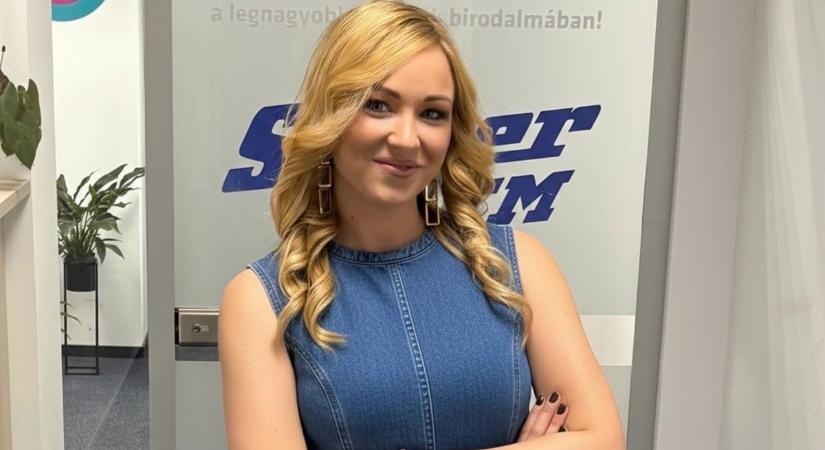 Megénekelt álmok: önálló tévéműsora lett a jogász énekesnőnek, hirtelen nagy nevek mellett találta magát