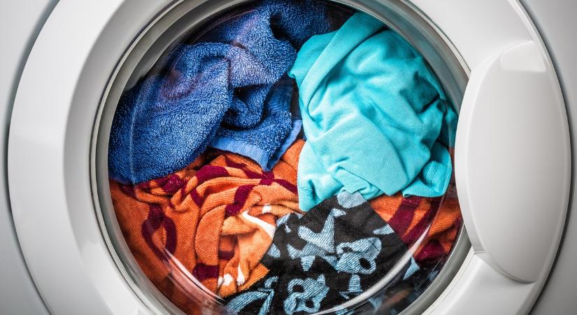 A ruhák úgy jönnek ki a mosógépből, mintha ki lennének vasalva: csak EGY dolgot kell a dobba tenned
