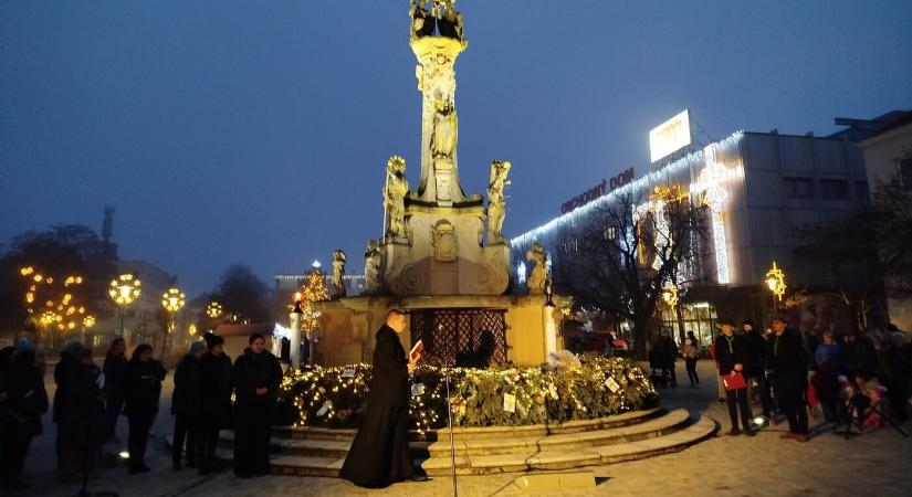 Örömteli várakozás Érsekújvárban