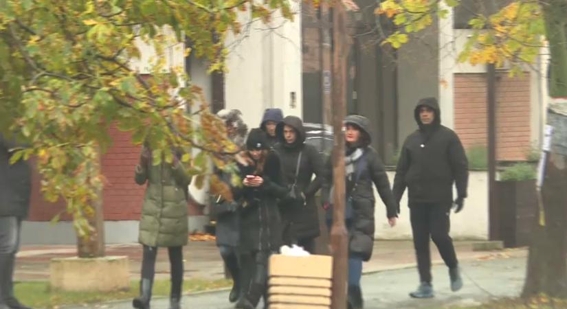 ProGlas: Vučić vajon az ilyen választásokkal azt üzeni, hogy soha nem lesz békés hatalomváltás?