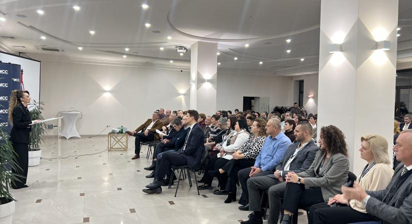 Szakmai megújulás és lelki támasz: ötödször rendezték meg a Kárpátaljai Pedagóguskonferenciát