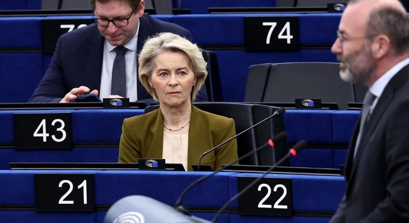 Ilyen az élet Brüsszelben: aki Von der Leyen és Weber mellett ül, csak ezt mondhatja