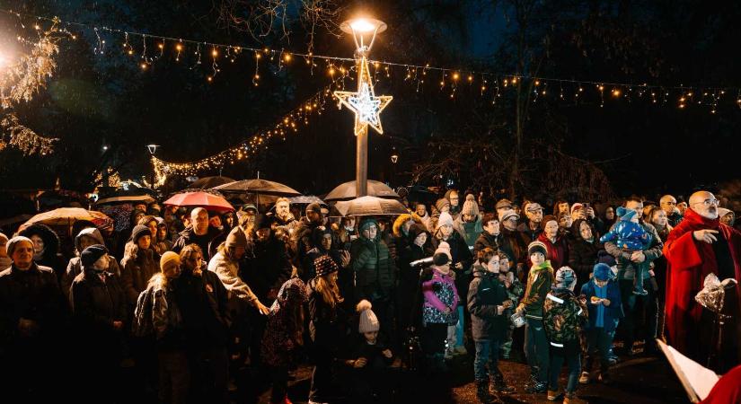 Felgyúlt a hit gyertyája Csíkszeredában (VIDEÓ)