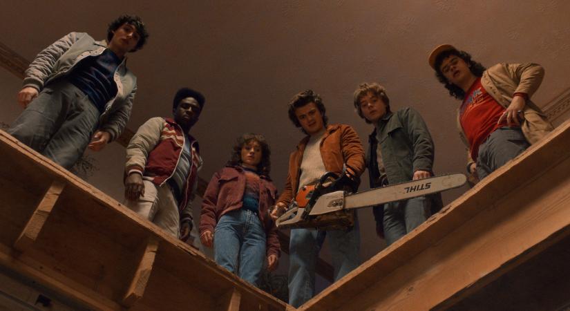Stranger Things: Vírusként kezdett terjedni egy fotó a sorozat egyik sztárjáról, most mindenre magyarázatot adott (videó)