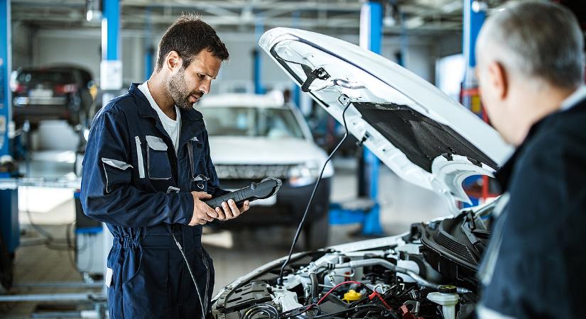 Sokkoló téli igazság: így gyepáljuk minden egyes reggel az autó motorját