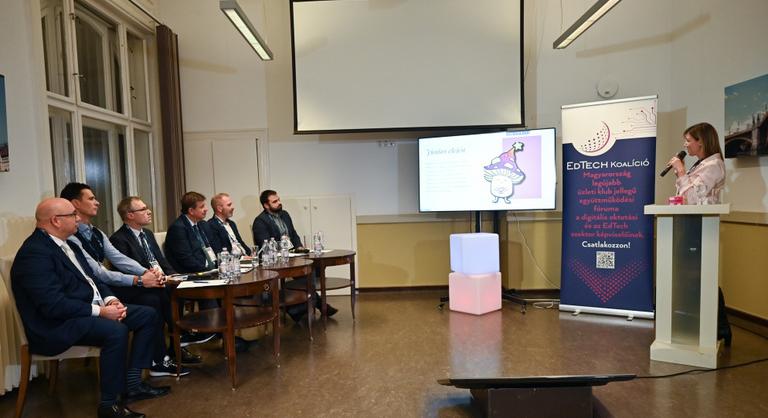 „Cápák között” az oktatásban: zseniális találmányok, amelyek megkönnyítik a gyerekek életét