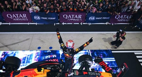 Verstappen: Reális esély van a bajnoki címre