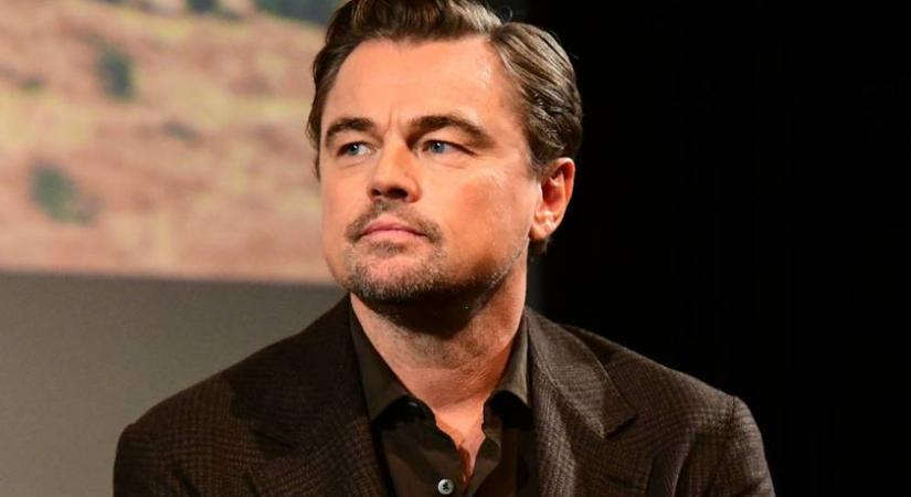 Leonardo DiCaprio 27 éves párja bikinis sellő a videón: értjük, miért rajong Vittoriáért a szívtipró színész