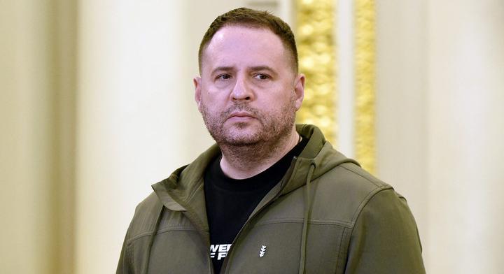 Háborús bűnökkel vádolják az oroszok Andrij Jermakot