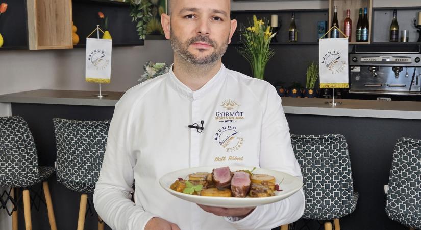 Ünnepi kacsamell modern köntösben