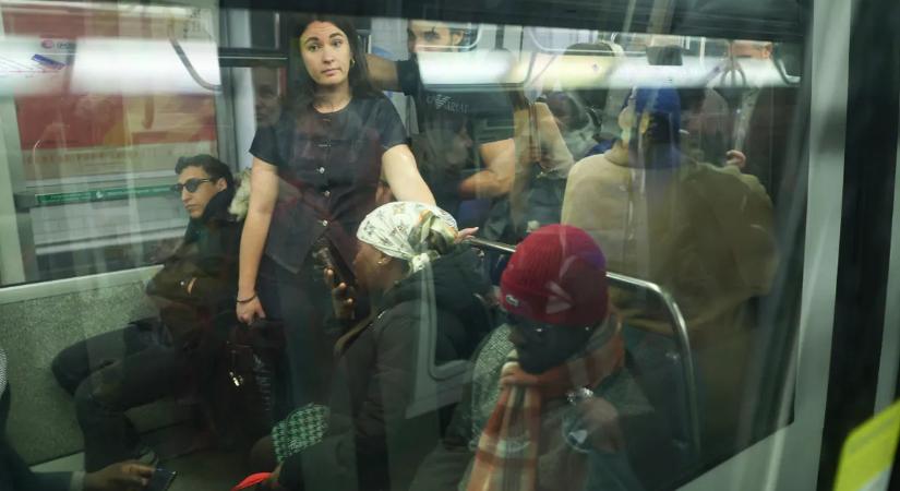 Valami nagyon nagy baj készül Franciaországban – december 2-án leállhat az élet