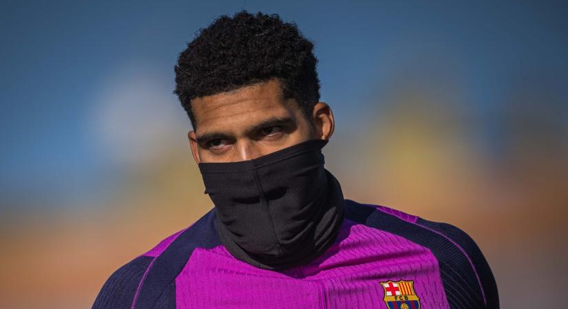 Ronald Araújo eladása után igazolna méregdrága klasszist az FC Barcelona